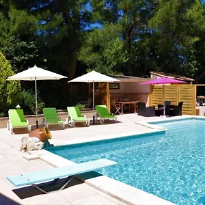  Maison d'hôtes Domaine Des Gendalis Proche Avignon France